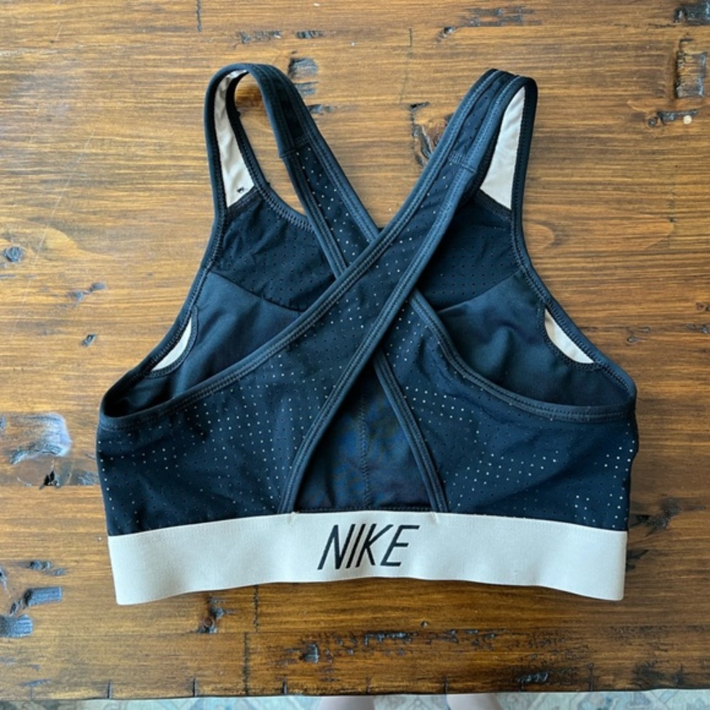 Nike dri-fit sports‎ bra - Picture 2 of 4
